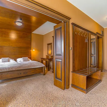 ホテル Aplend Wellness Borovica