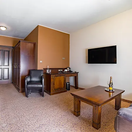 Aplend Wellness Borovica Hotel 4*