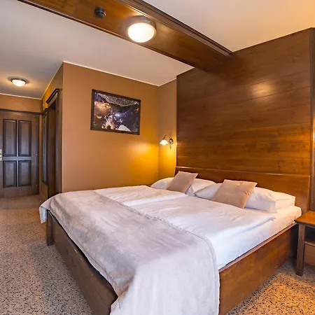 Aplend Wellness Borovica 4*