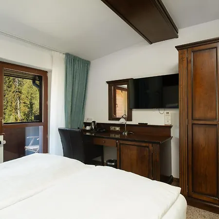 Aplend Wellness Borovica Szálloda 4*